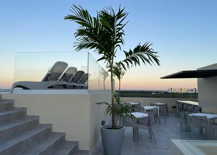 Quartier 75, Modern With King Bed And Rooftop