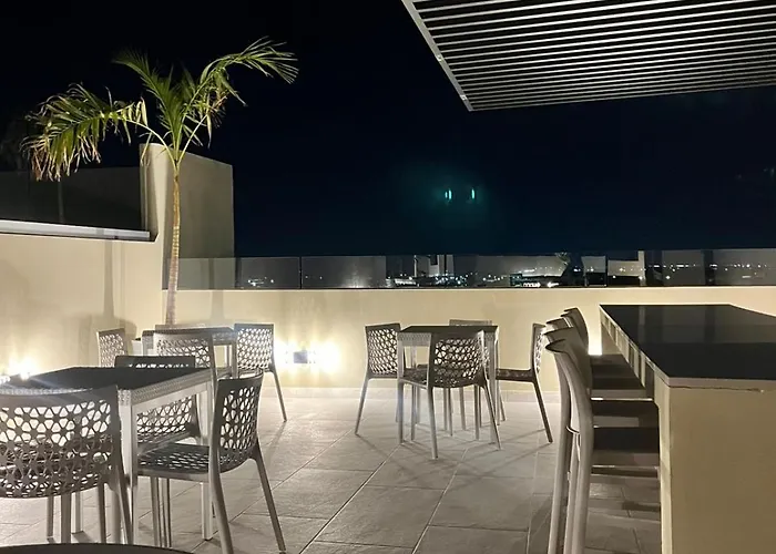 Quartier 75, Modern With King Bed And Rooftop *