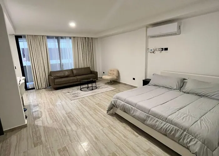 Quartier 75, Modern With King Bed And Rooftop