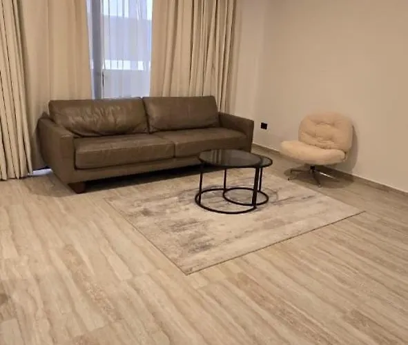 Quartier 75, Modern With King Bed And Rooftop Apartment