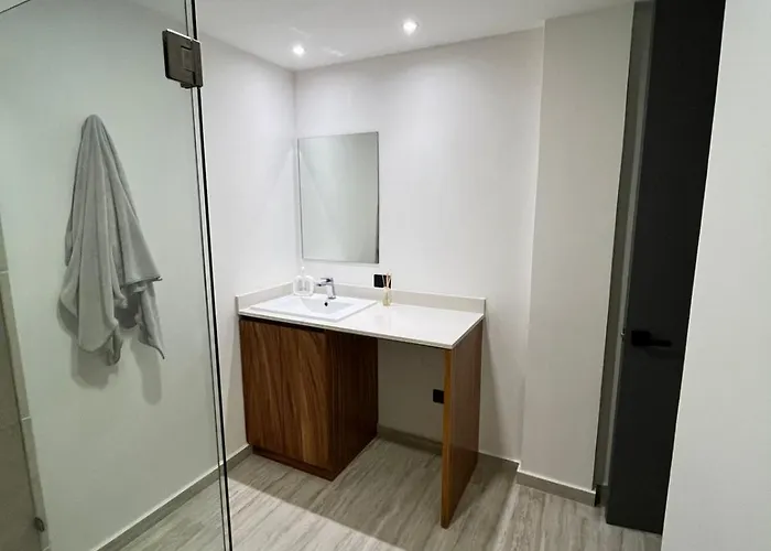 Quartier 75, Modern With King Bed And Rooftop